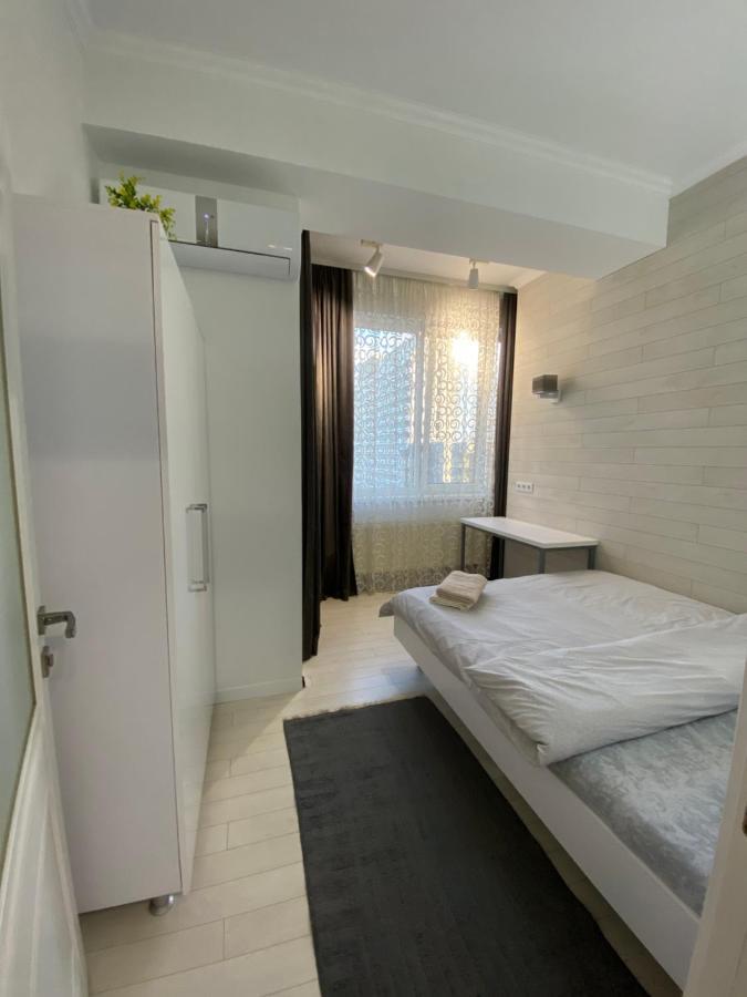 New Double Room Luxury Apartment In The Center Kischinau Exterior foto